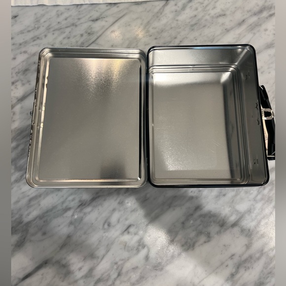 Barbie Metal Lunchbox Rare Limited Edition by THERMOS - Picture 3 of 11